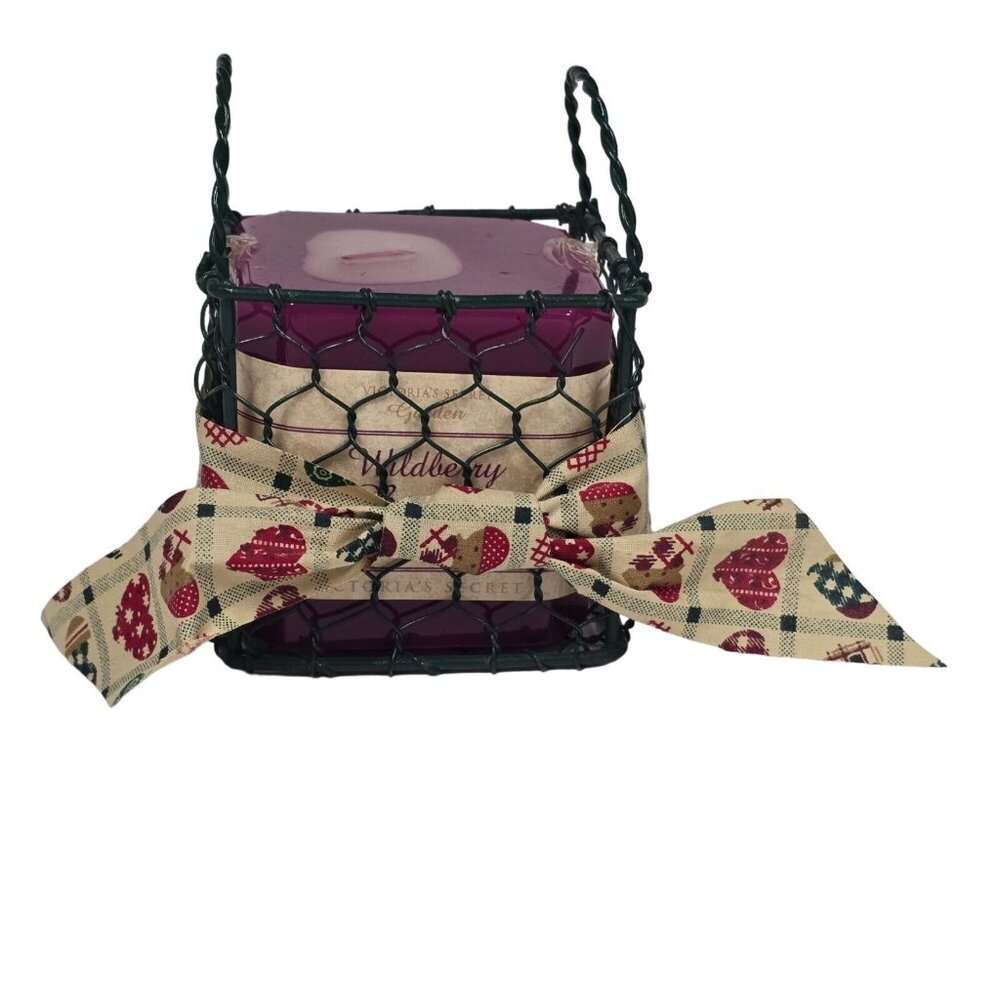 Victoria's Secret Garden Wildberry Bouquet Candle in Wire Basket Farmhouse Decor